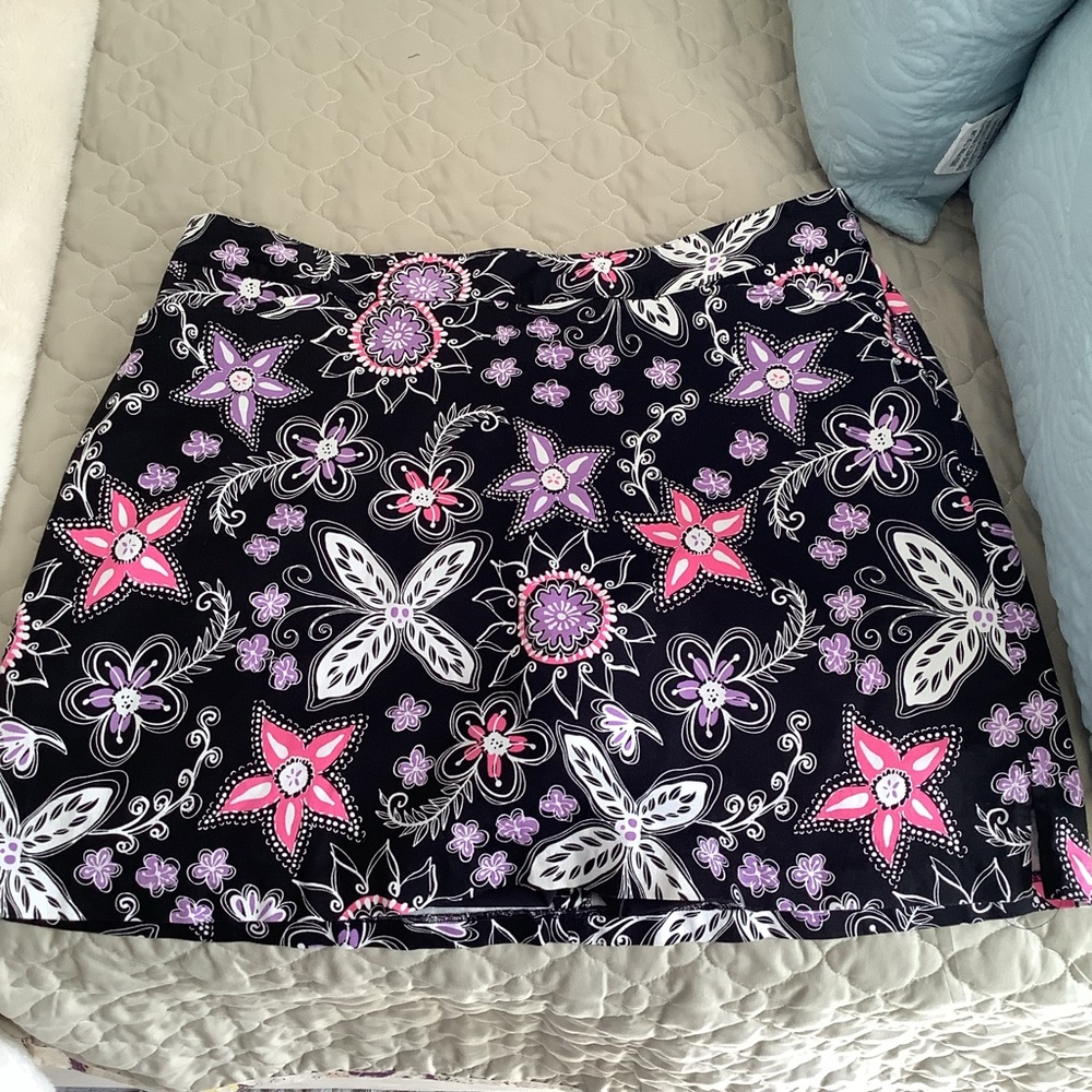 Lady Hagen skort black shorts under zipper size 14 butterfly’s 🦋🦋 colorful.m